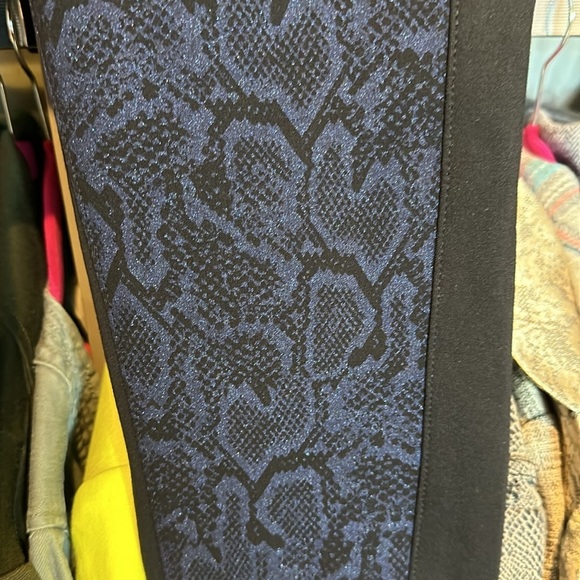 Cache black with blue metallic snake print pants size 0 - Picture 4 of 4
